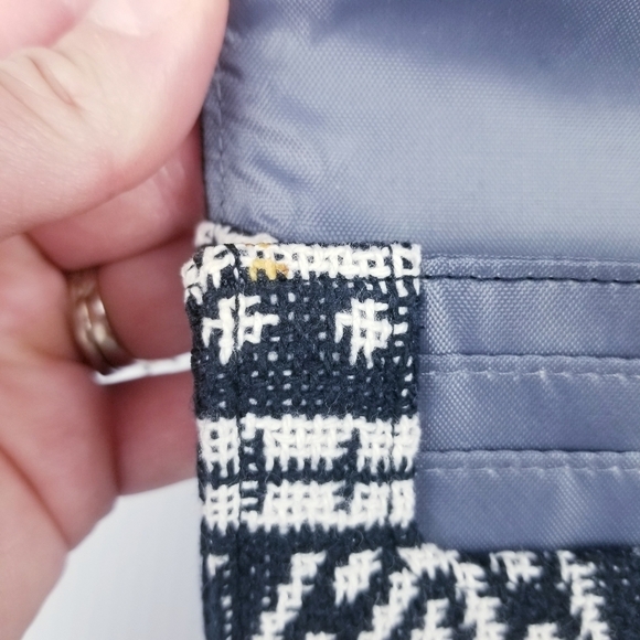 Thirty-One Call Me Crossbody Rio Weave NWT - Picture 14 of 14